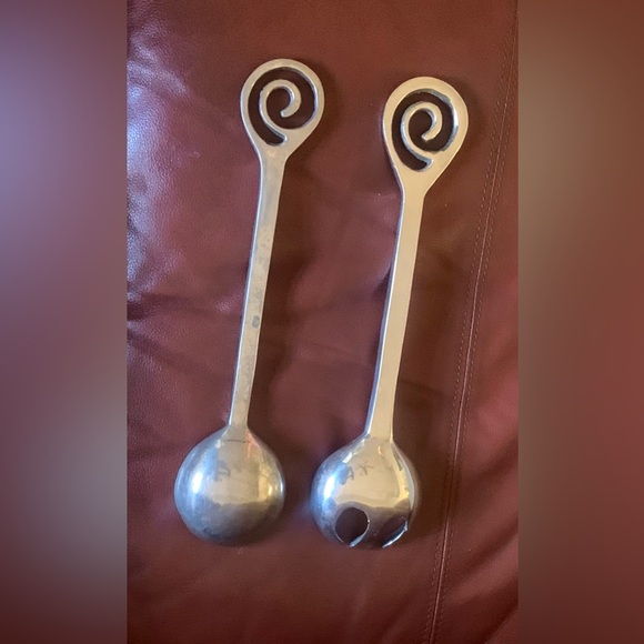 Vintage aluminum salad utensils fork spoon silver metal kitchen decor 13 x 3 in. - Picture 2 of 5